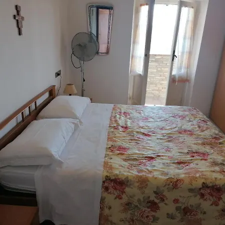 Da Anna Maria Pensión 3*