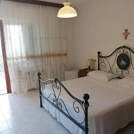 Da Anna Maria Pensión 3*